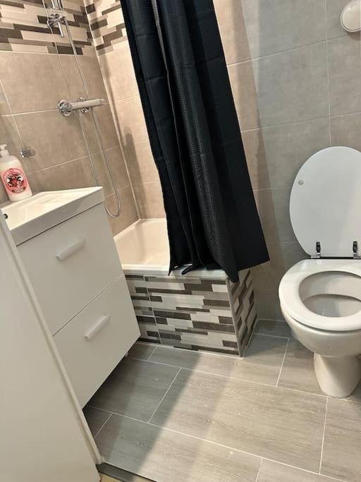 Studio Moderne Proche Disney Land บุสซี-แซ็ง-ฌอร์ฌ ภายนอก รูปภาพ